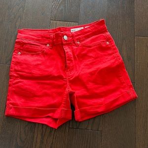 Mid-rise slim Vero moda shorts small, never worn